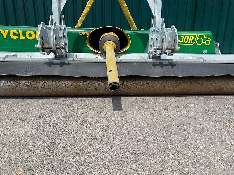 Major Major Cyclone Sichelmulcher MJ31 280F