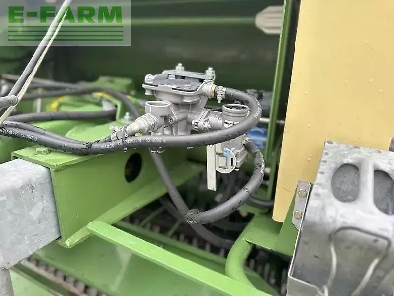 Krone vario pack 1500 multi cut rundballenpresse