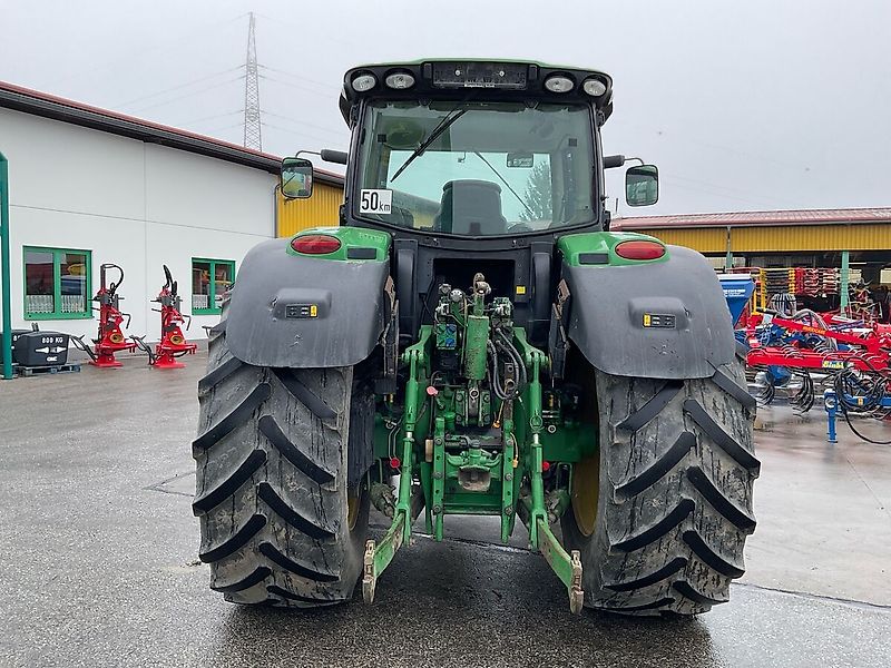 John Deere 6210R