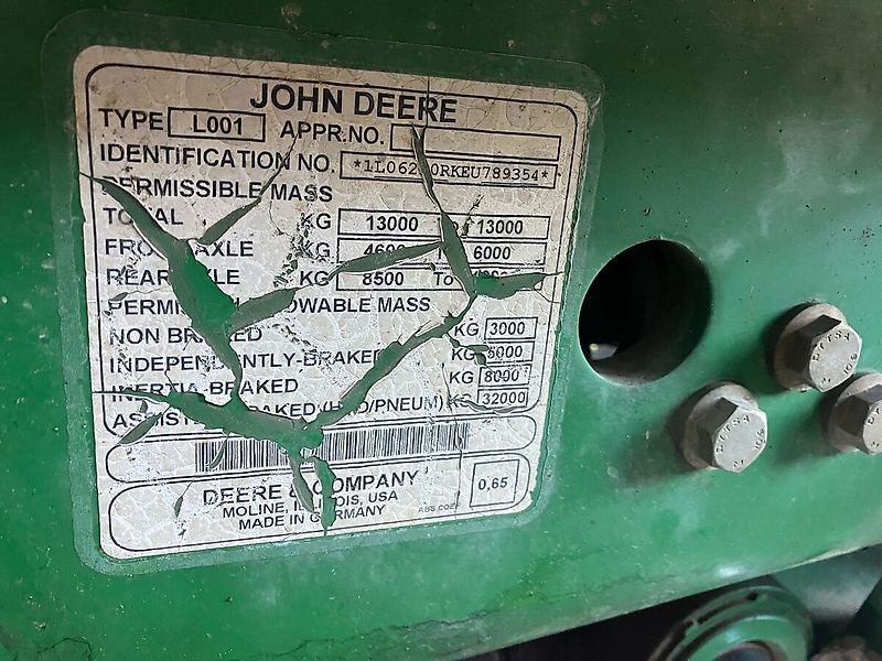 John Deere 6210R
