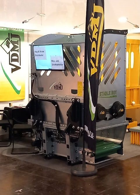 VDMJ Stable Boy Ballenauflöser Einstreumaschine Heuverteiler Quaderballen