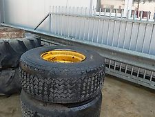 Michelin 18 R 22.5 gazonbanden + velg