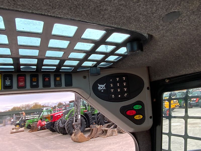 Bobcat S100 Skid Steer loader (ST23943)