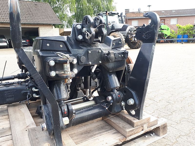 Deutz-Fahr Fronthydraulik passend zu DEUTZ AGROTRON 6185, 6205 , 6215 , 7250, 8280