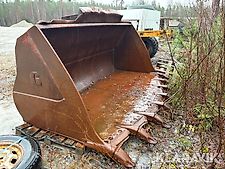 Bergsskopa Lastmaskin 220 Götene Construction LS 5300 med tänder