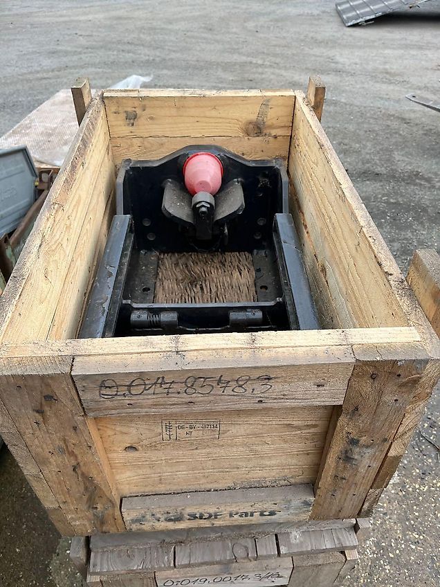 Deutz-Fahr Sauermann AHB 330