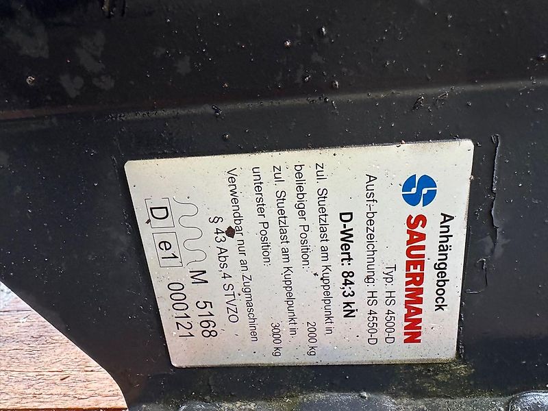 Deutz-Fahr Sauermann AHB 330