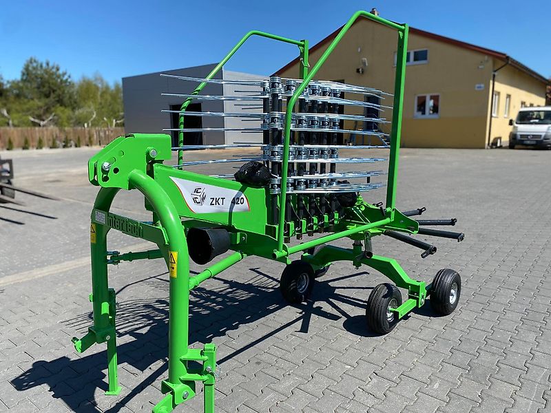 D&D Landtechnika Schwader 4,2m Kreiselschwader