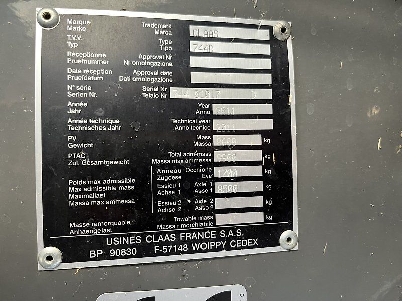 Claas Quadrant 3200 RC Tandem mit Vorbauhäcksler PREISREDUZIERT