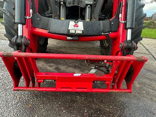 Massey Ferguson MF 5710 SL MF 5710 SL + Voorlader ex staatsbos beheer