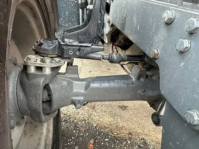 Massey Ferguson MF 5710 SL MF 5710 SL + Voorlader ex staatsbos beheer