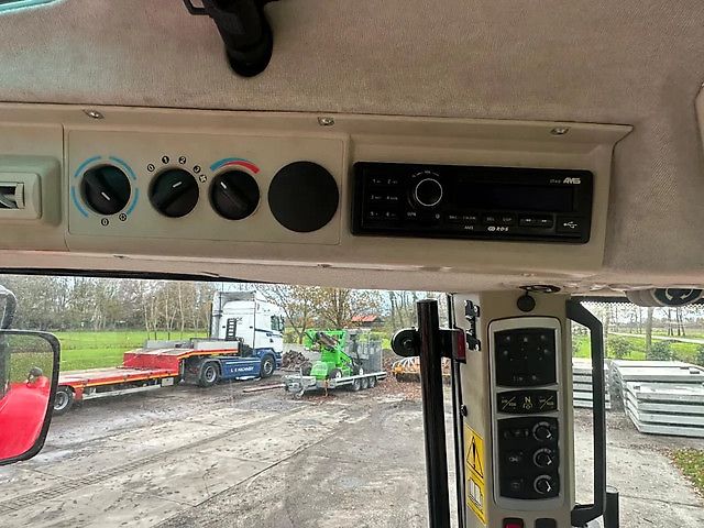 Massey Ferguson MF 5710 SL MF 5710 SL + Voorlader ex staatsbos beheer