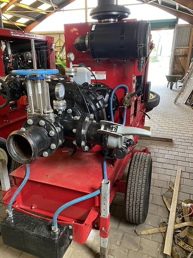 Cadman Power Equipment Canada John Deere Motor mit Cornell 4NHTB