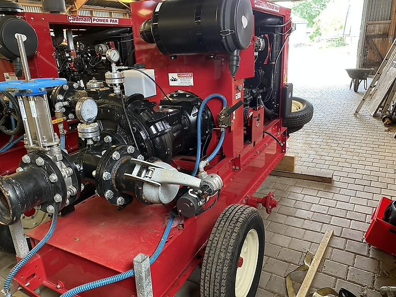 Cadman Power Equipment Canada John Deere Motor mit Cornell 4NHTB