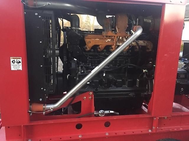 Cadman Power Equipment Canada John Deere Motor mit Cornell 4NHTB