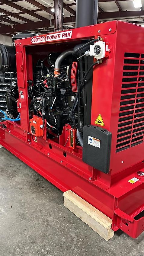 Cadman Power Equipment Canada John Deere Motor mit Cornell 4NHTB