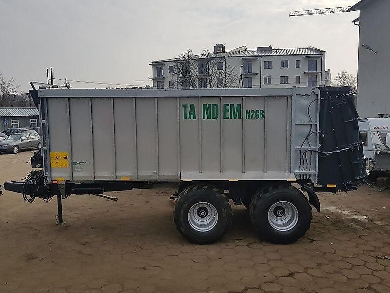 Auto-Agro Tandem-Miststreuer / Manure spreader / Epandeur à fumier / Rimorchio spandiconcime / Разбрасыватель органических удобрений / Rozrzutnik obornika Tandem N268 27 m3