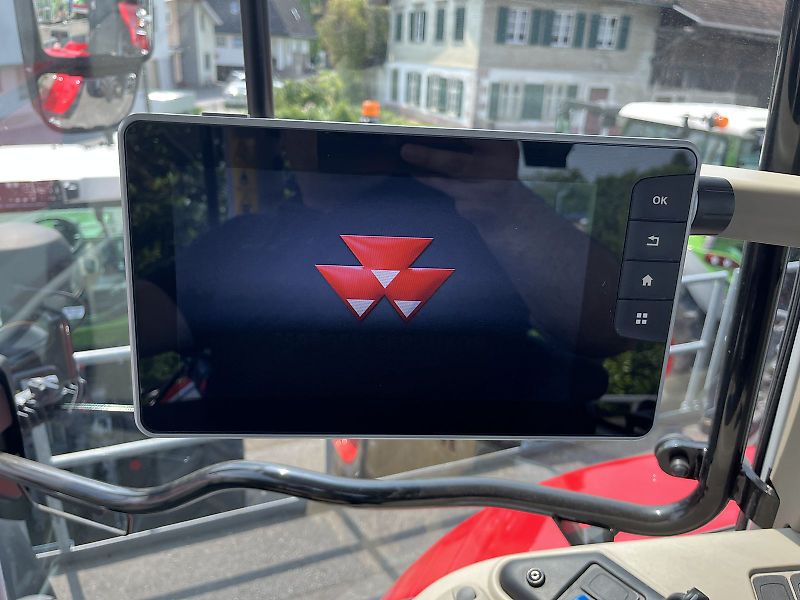 Massey Ferguson 5S.145 Dyna6 Exclusive