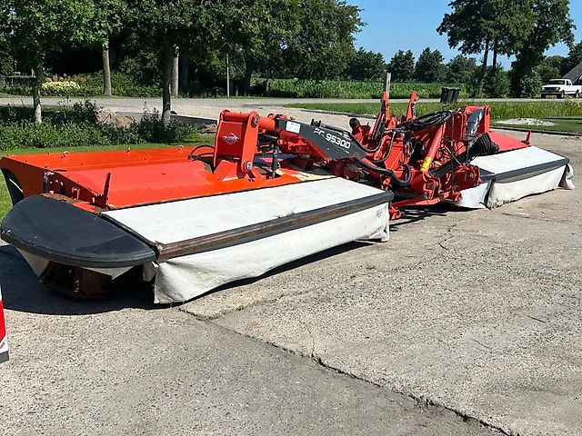 Kuhn FC 9530 D Lift control Kneuzer triple maaier