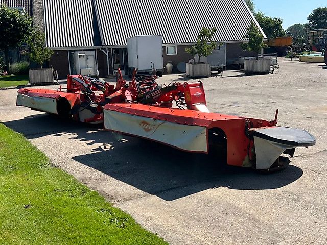Kuhn FC 9530 D Lift control Kneuzer triple maaier