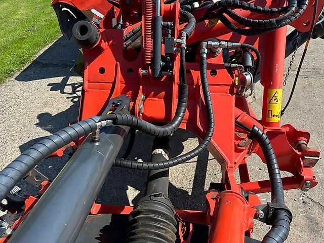 Kuhn FC 9530 D Lift control Kneuzer triple maaier