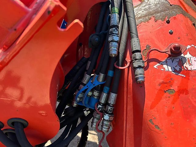 Kuhn FC 9530 D Lift control Kneuzer triple maaier