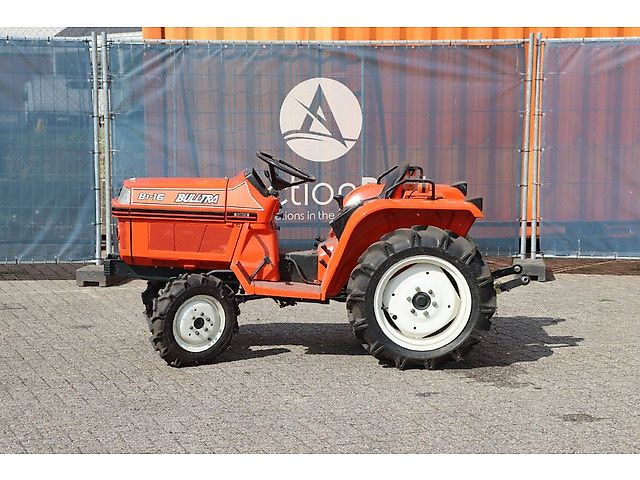 Kubota B1-16 Bulltra