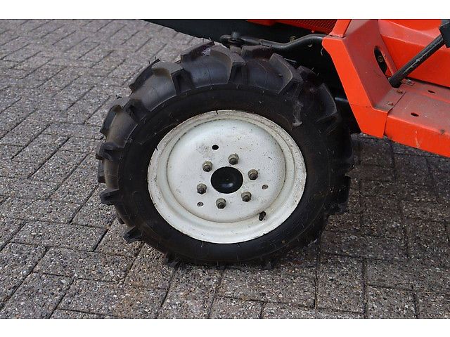 Kubota B1-16 Bulltra