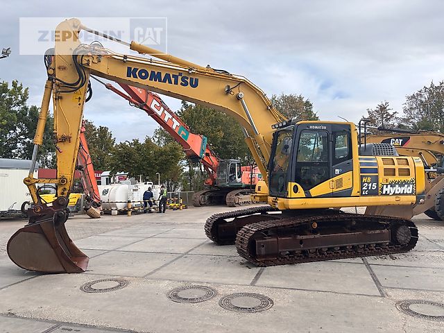 Komatsu HB215LC-2