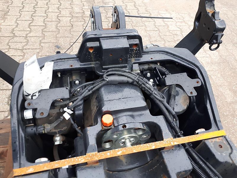 Deutz-Fahr Fronthydraulik und Frontzapfwelle/2 Gang passend zu DEUTZ 6190-6230TTV , 7250 TTV , 8280 TTV