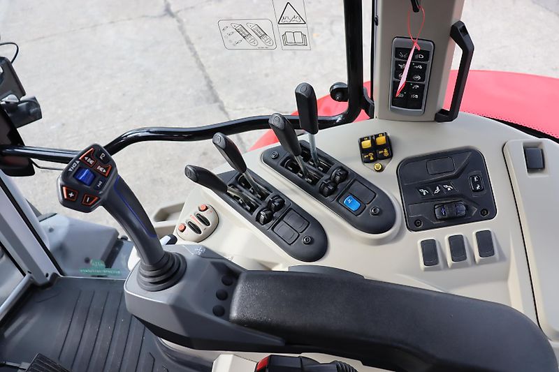 Massey Ferguson 5S135 DYNA-6 ESSENTIAL.F/Z.FRONTLADER