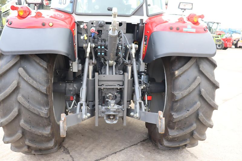 Massey Ferguson 5S135 DYNA-6 ESSENTIAL.F/Z.FRONTLADER