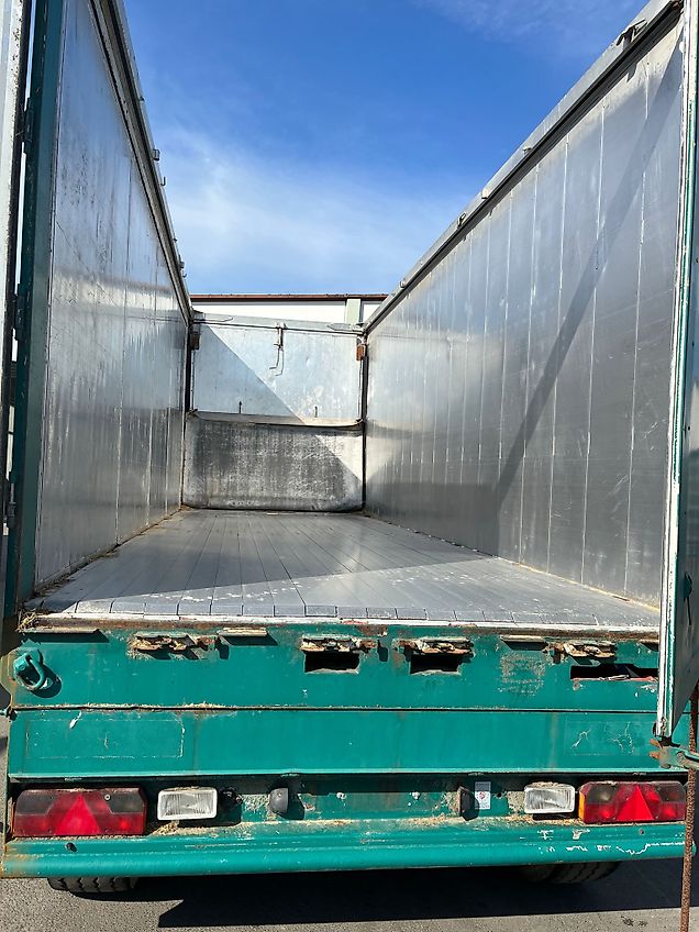 Schwarzmüller Reisch Schubboden