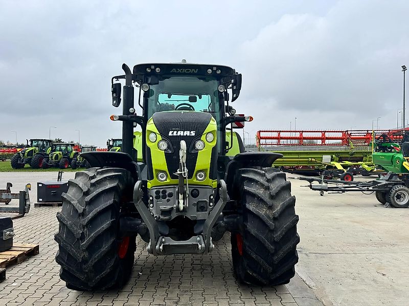 Claas Axion 830