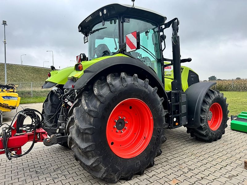 Claas Axion 830