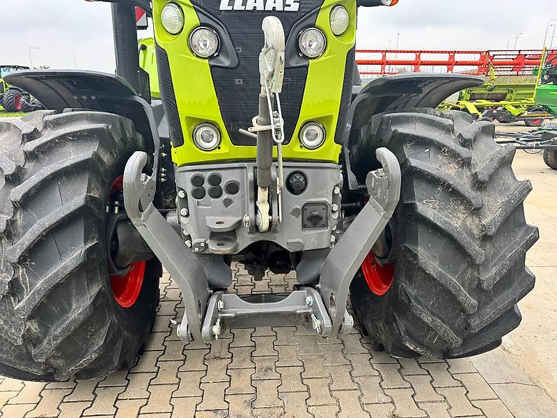 Claas Axion 830