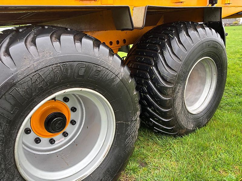 Veenhuis Combi 1800 opraapwagen