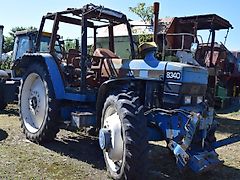 New Holland 8340 *zur Teileverwertung*