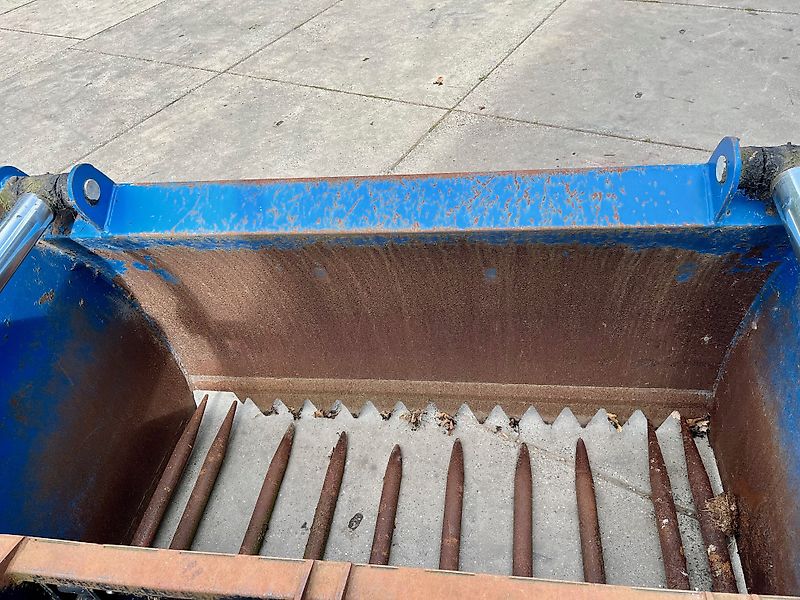 AP KUILHAPPER MET HEFMAST