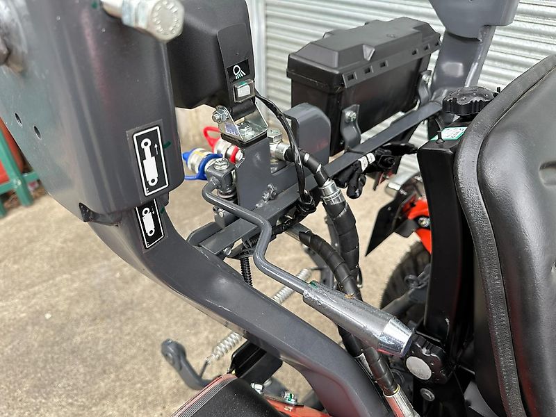 Kubota KUBOTA EK1-261 COMPACT TRACTOR