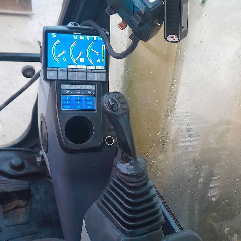 Komatsu PC 240 NLC-8K