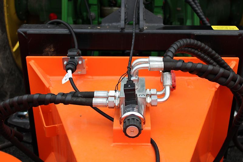 Pronar PUV 3300 Schneepflug