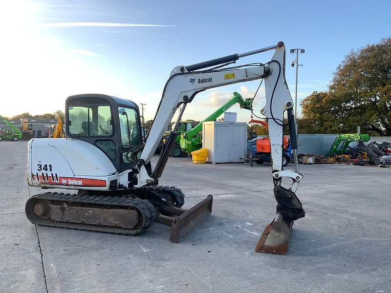Bobcat 341 Digger (ST24915)