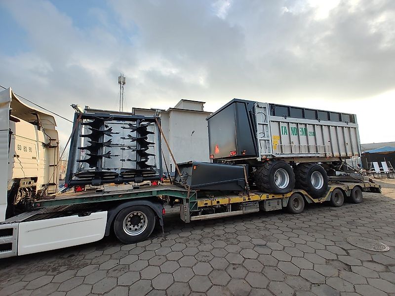 Auto-Agro Miststreuer / Manure spreader / Epandeur à fumier / Rimorchio spandiconcime / Разбрасыватель органических удобрений / Rozrzutnik obornika Tandem N268