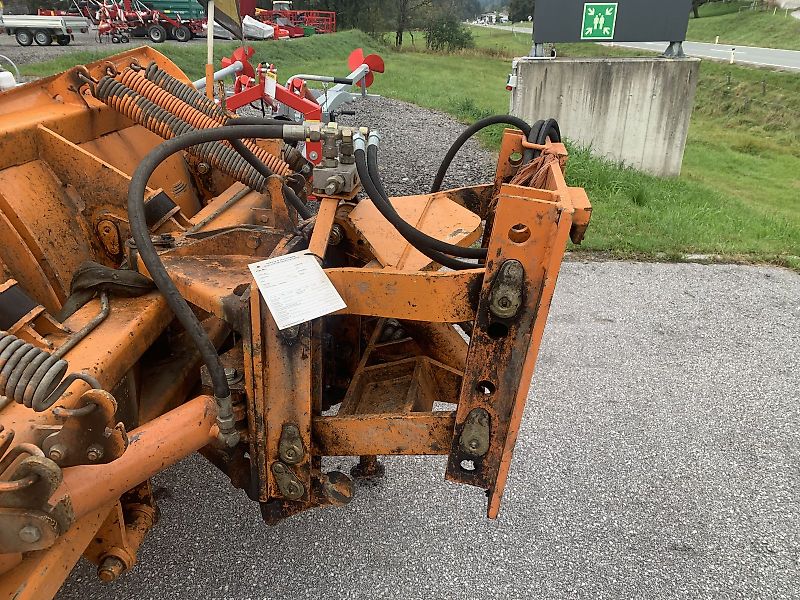 Hauer Schneepflug SRS 2600