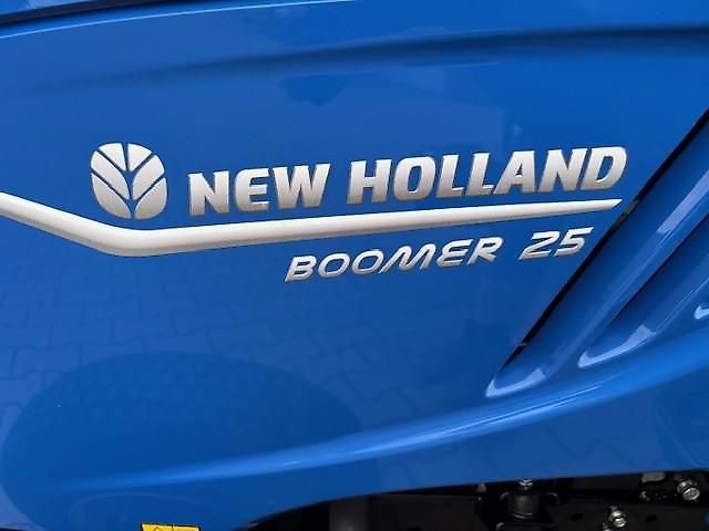 New Holland BOOMER 25 HST