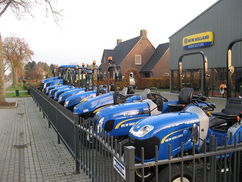 New Holland BOOMER 25 HST