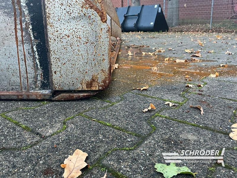 Bressel und Lade GROßVOLUMENSCHAUFEL 2,60 M MERLO ZM 3