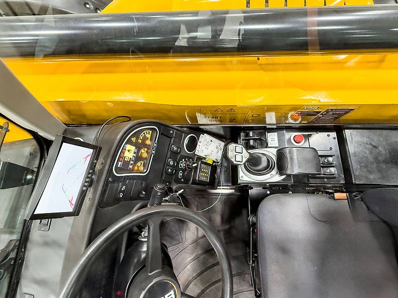 JCB 540-170 Sway 17 m lifting height, 4.000 kg capacity, Joystick, air conditioner, pallet forks, Sway, hydraulic fork positioner