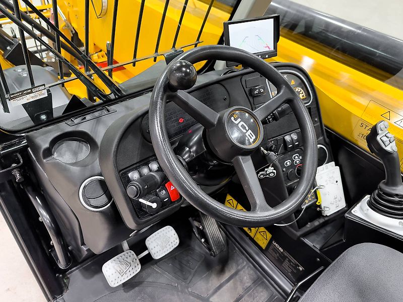 JCB 540-170 Sway 17 m lifting height, 4.000 kg capacity, Joystick, air conditioner, pallet forks, Sway, hydraulic fork positioner